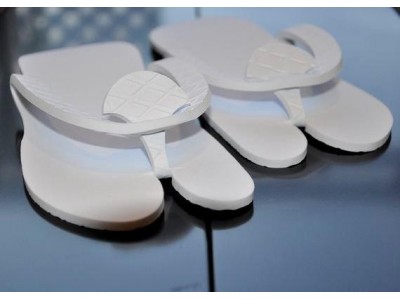 Boite de 10 paires de Mules Tong femme blanches jetables 3 mm